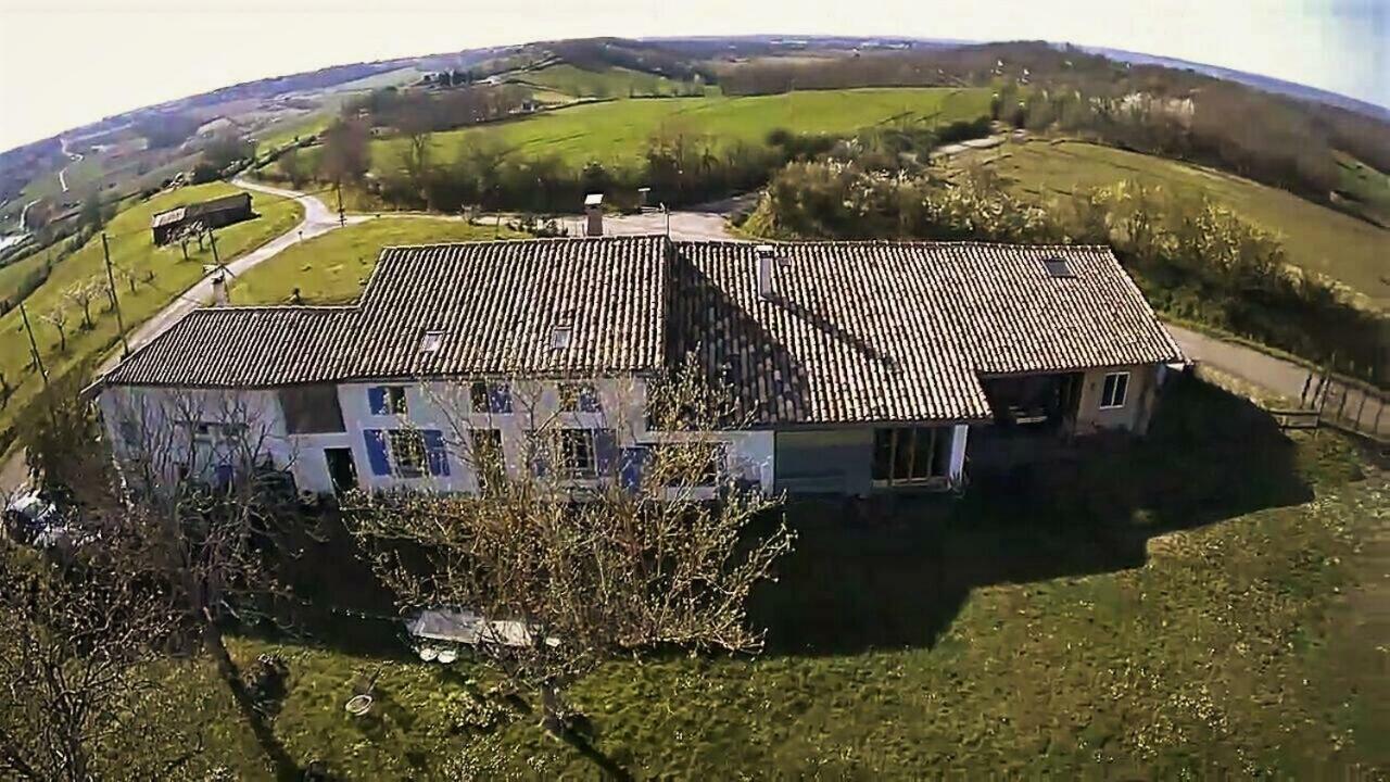 Au "Bon Endroit" Hotell Genebrieres Eksteriør bilde